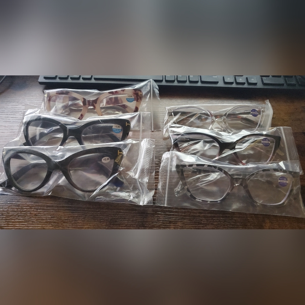 Stylish Cat-Eye Glasses Set